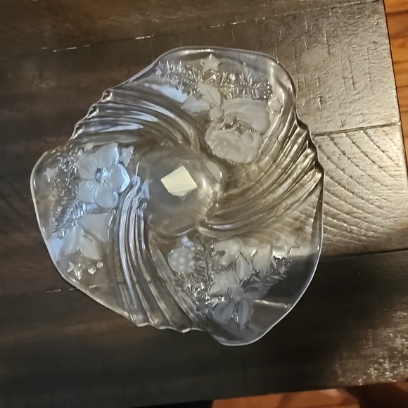 Mikasa swirl serving platter Christmas theme - Picture 2 of 6